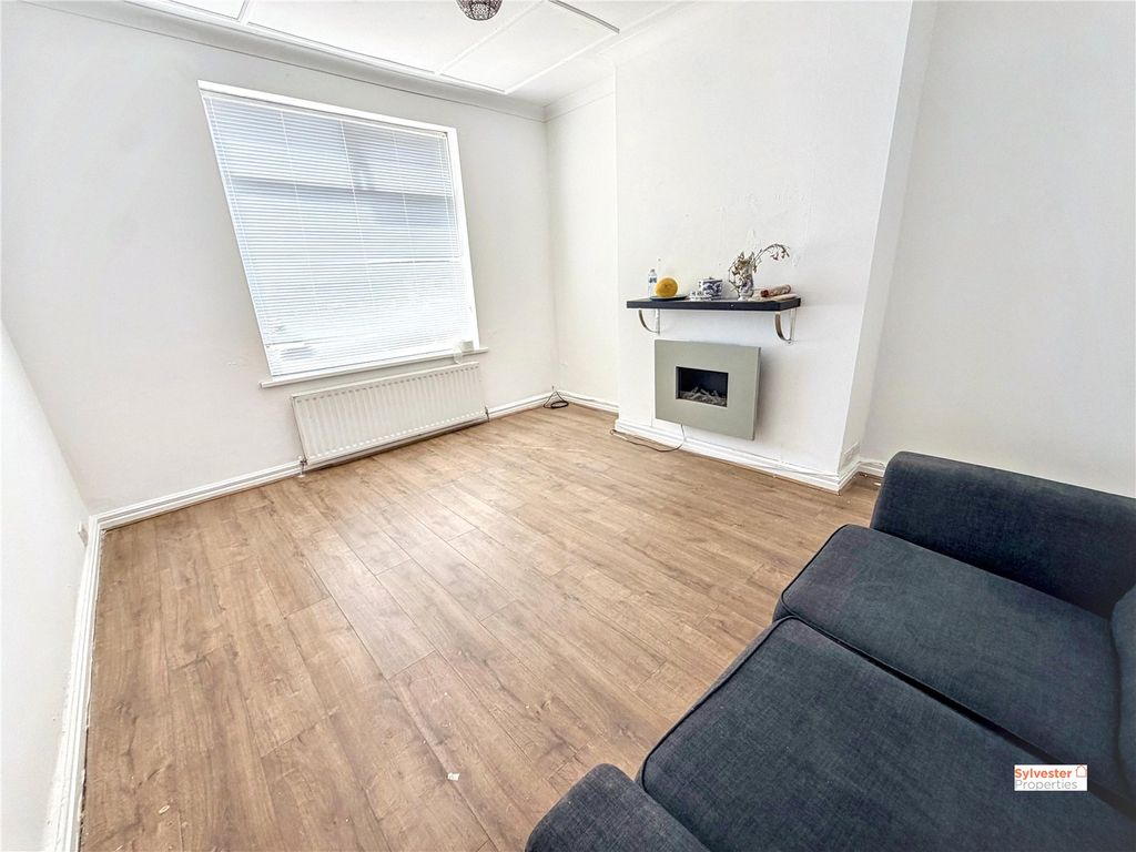 Property photo 2 of 14 Picture No. 09
