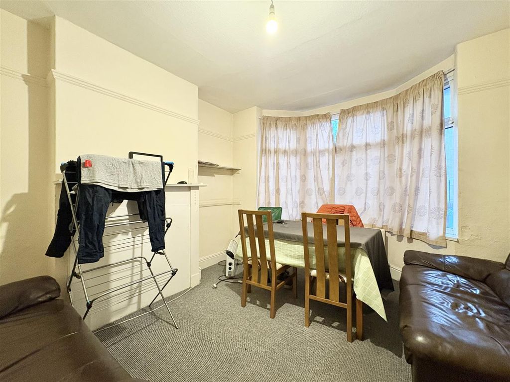 Property photo 3 of 12 Image00012.Jpeg