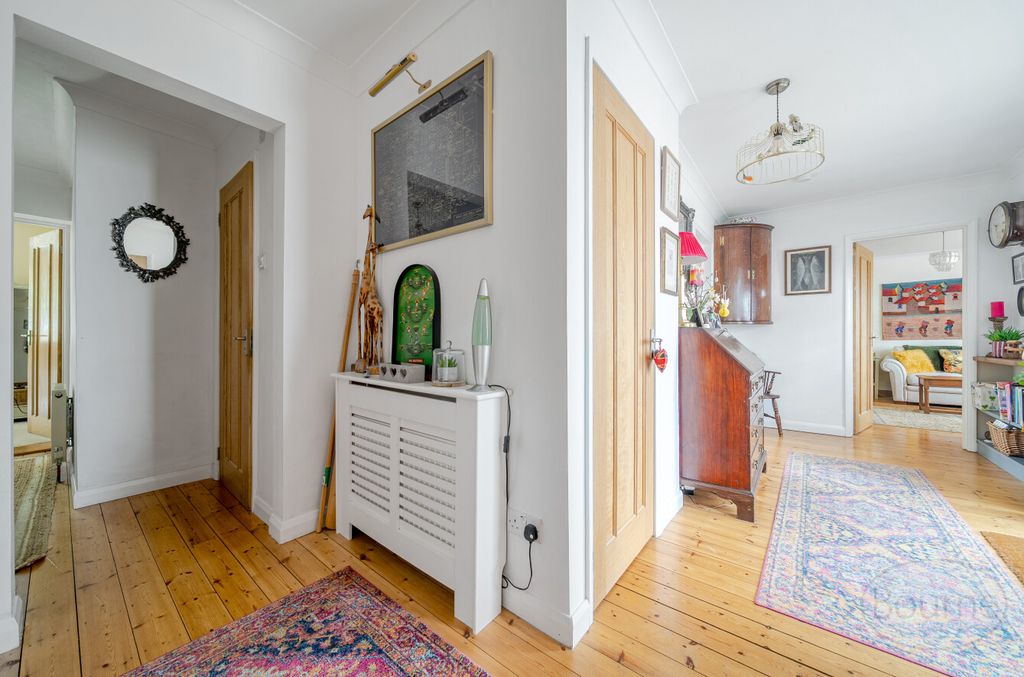 Property photo 3 of 15 28F3F236-0851-46d...