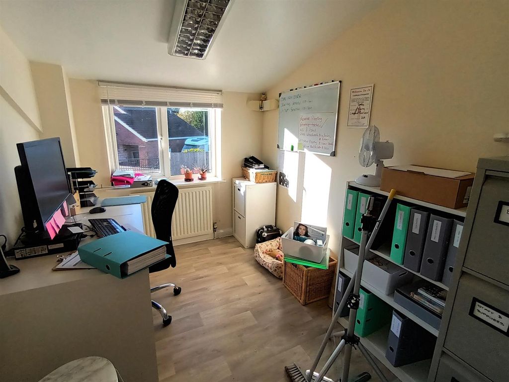 Property photo 2 of 5 Office 1.Jpg