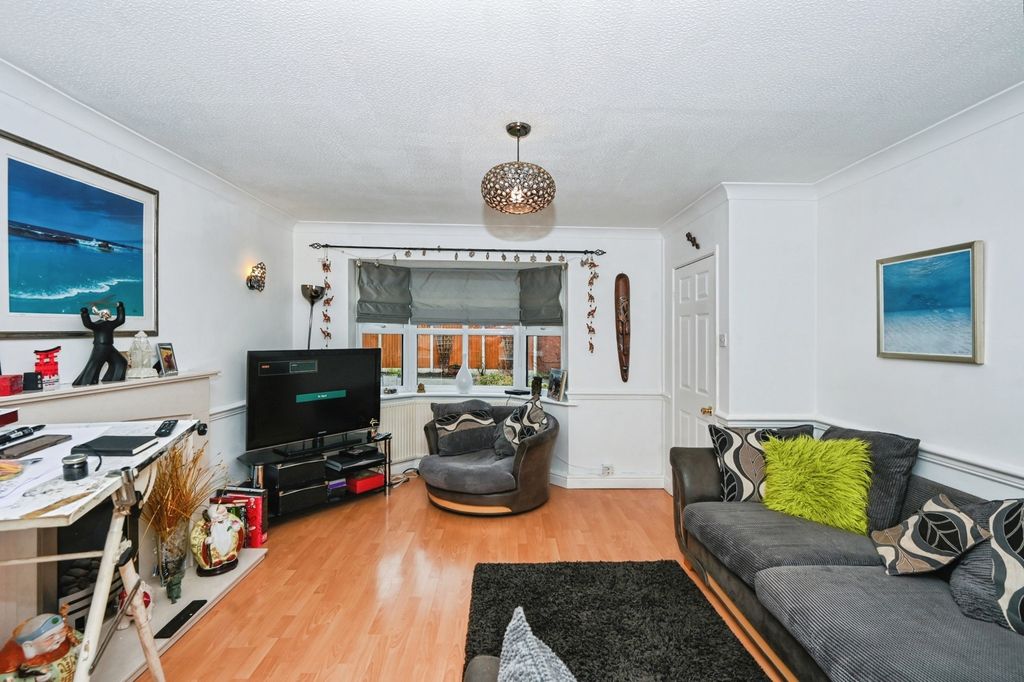 Property photo 2 of 20 Pbox-Img.Jpg