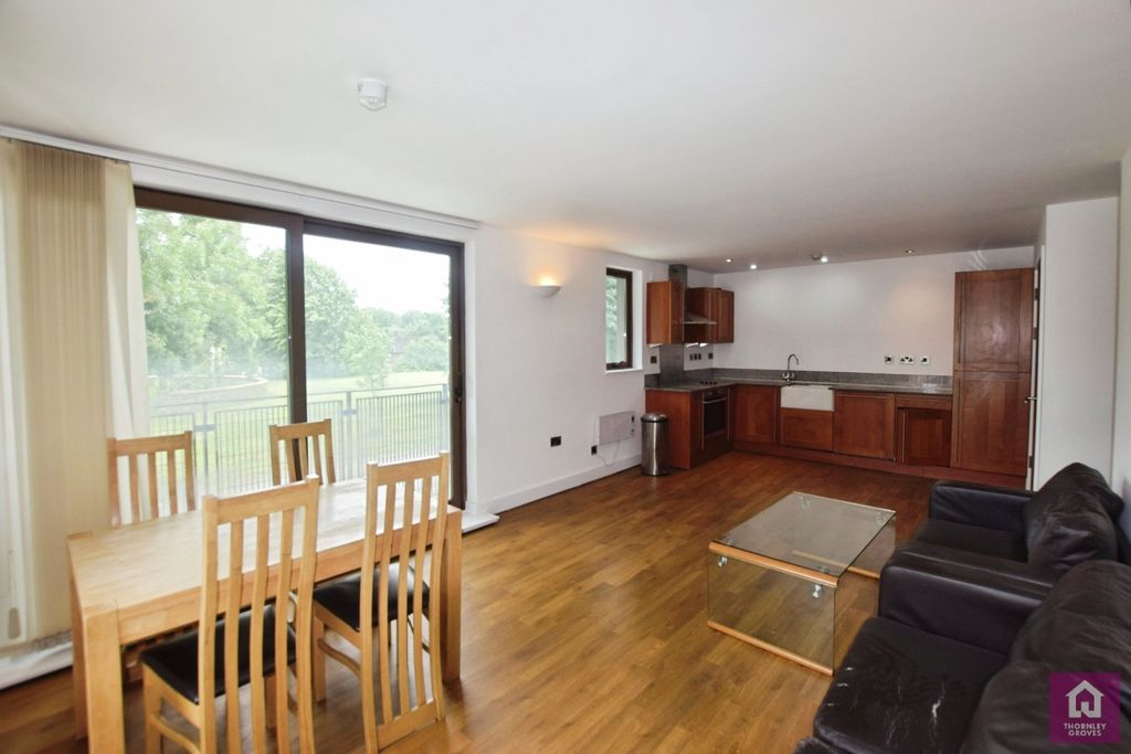 Property photo 2 of 13 Picture No. 34