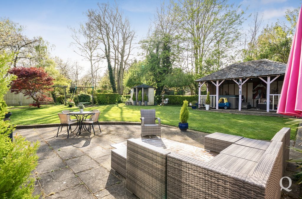 Property photo 2 of 26 Feba510d-6A6F-4Ab...