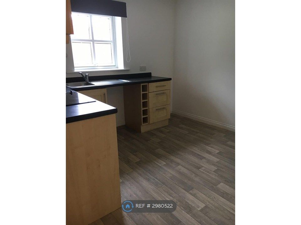Property photo 2 of 9 Modern Kitchen