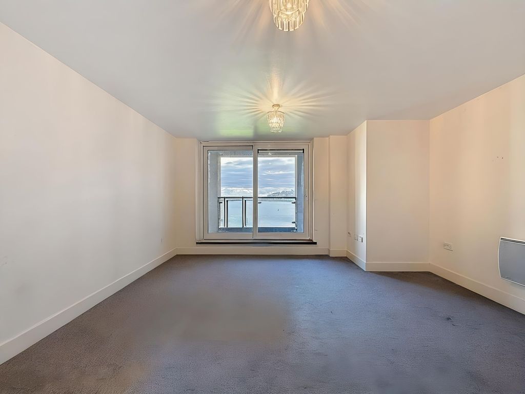 Property photo 2 of 18 Living Room