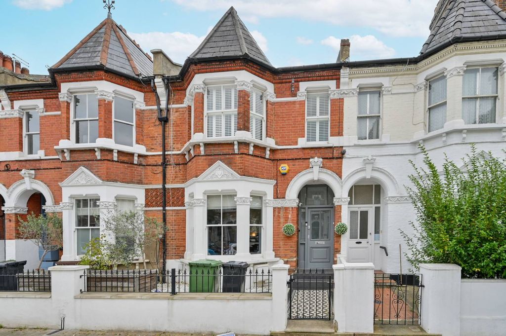 Property photo 2 of 9