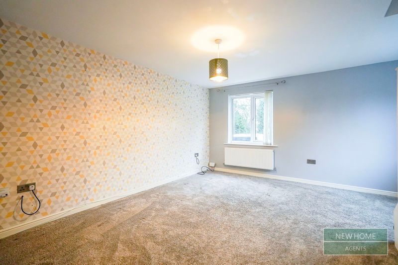 Property photo 3 of 17 Photo 6
