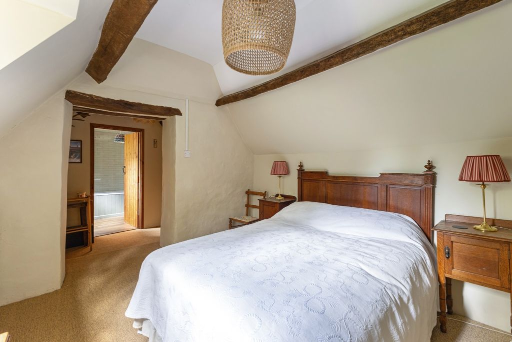 Property photo 3 of 20 110819_47 The Gre...