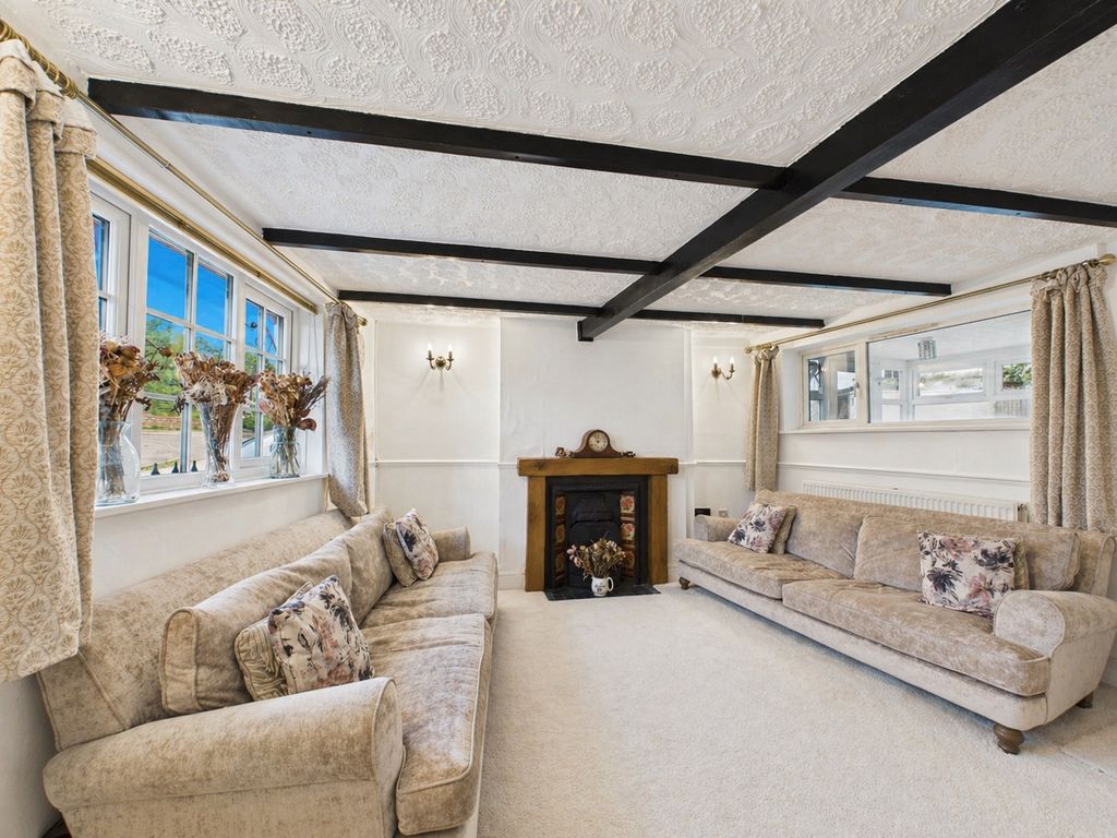 Property photo 2 of 18