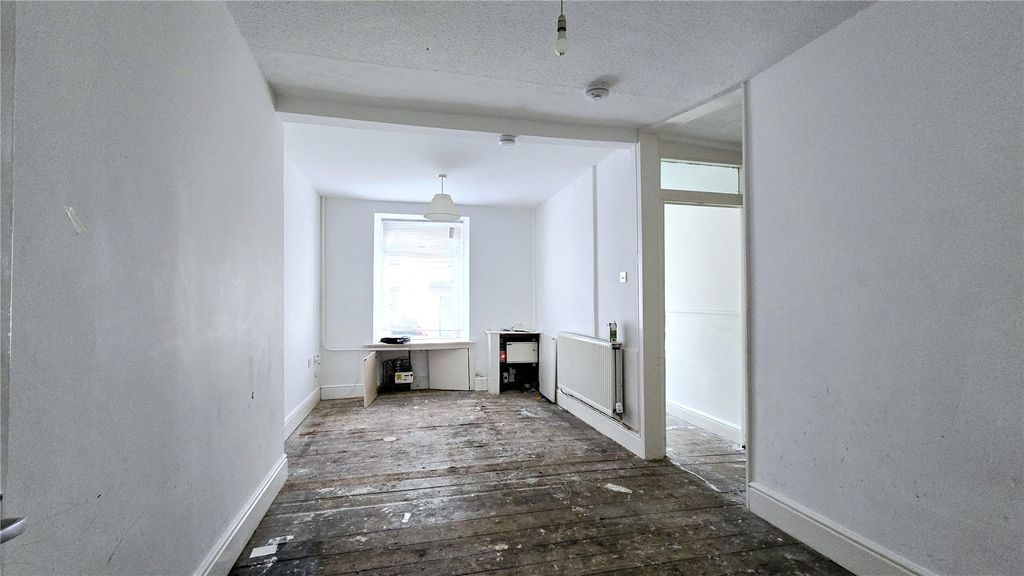 Property photo 2 of 10 Picture No. 07