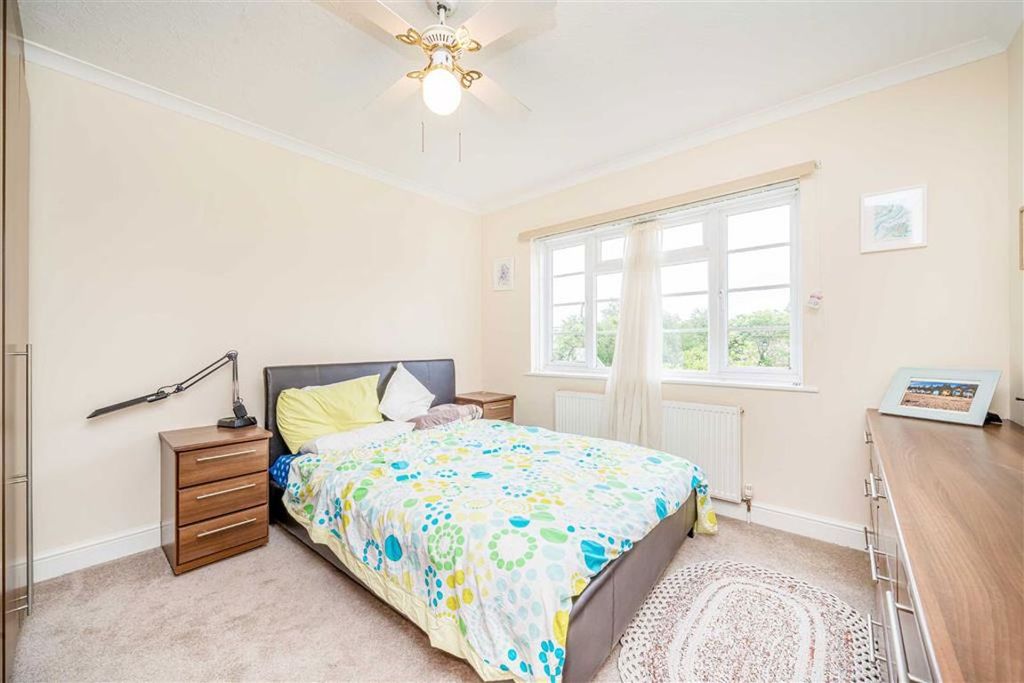 Property photo 3 of 5