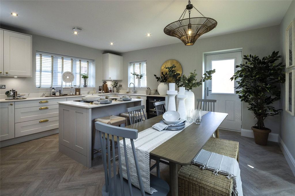 Property photo 2 of 16 Show Home