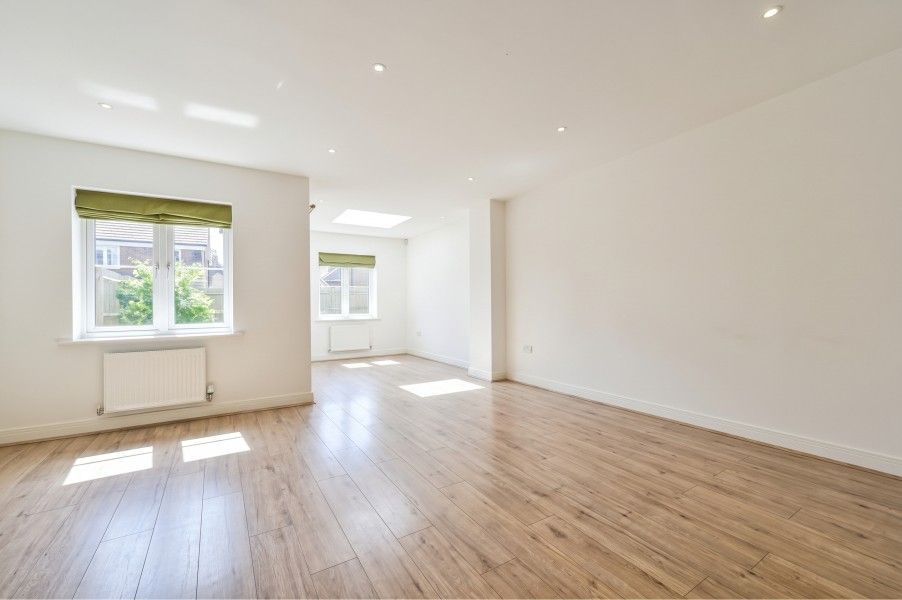 Property photo 2 of 24
