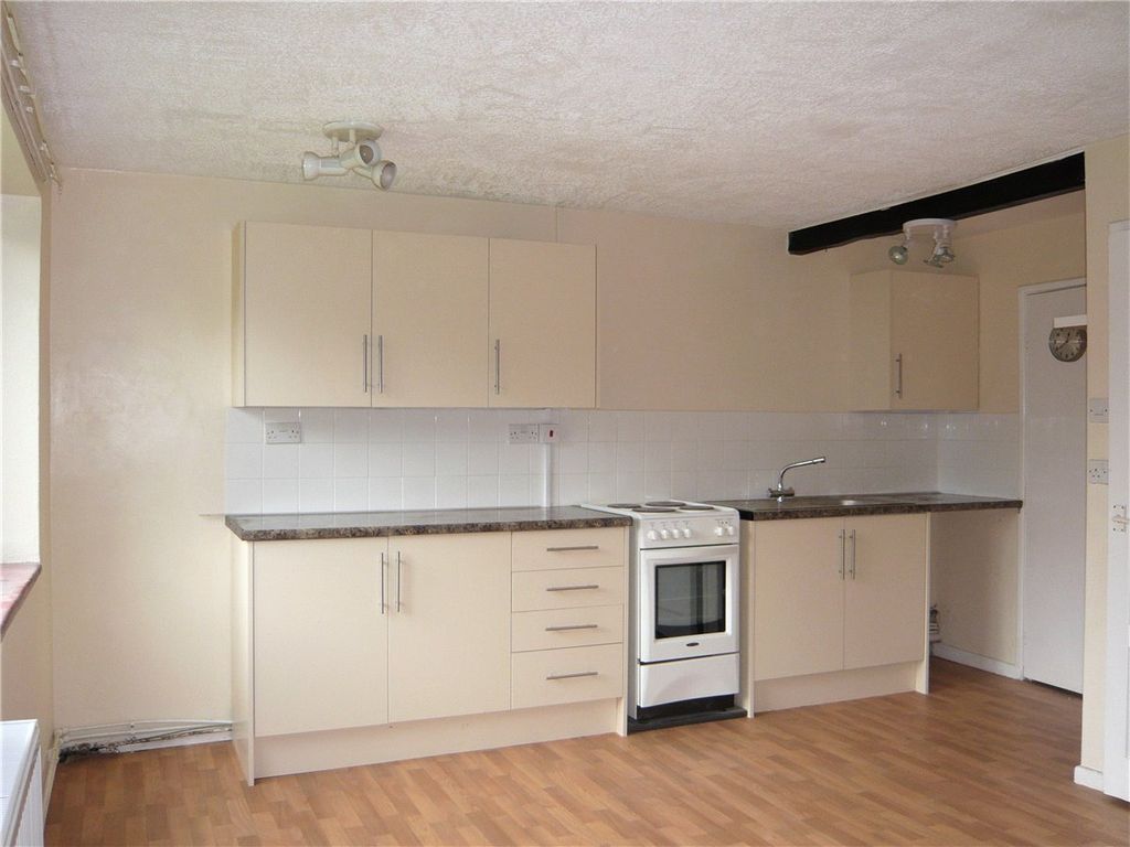 Property photo 2 of 8 Picture No. 13