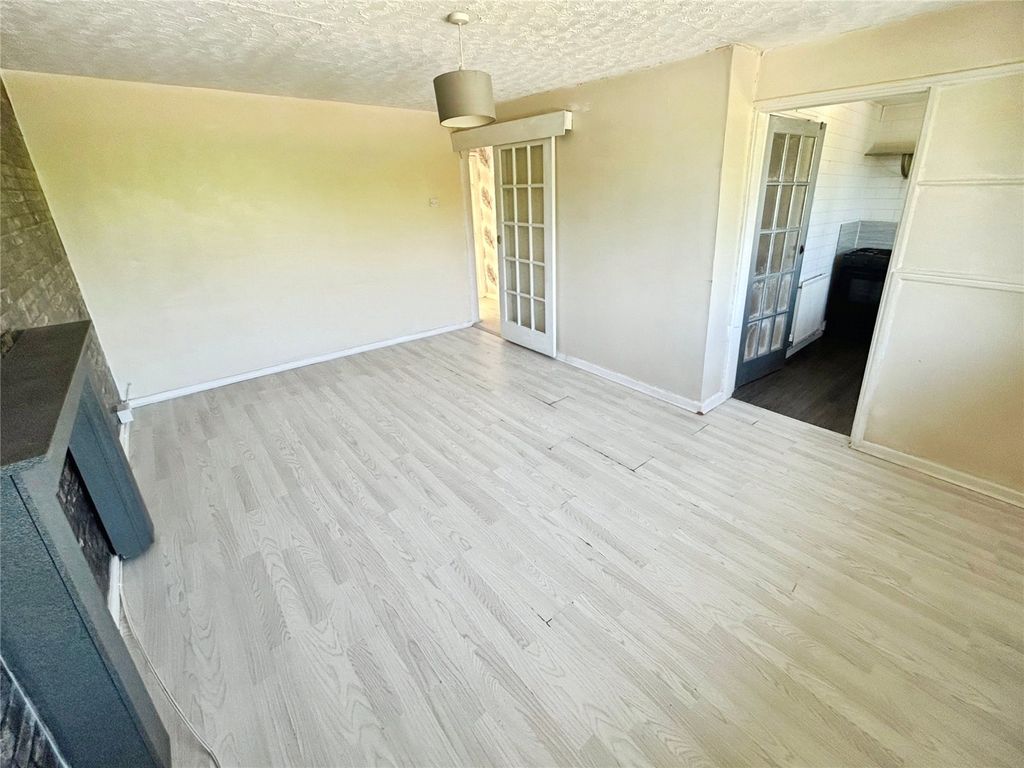 Property photo 2 of 12 Picture No. 24