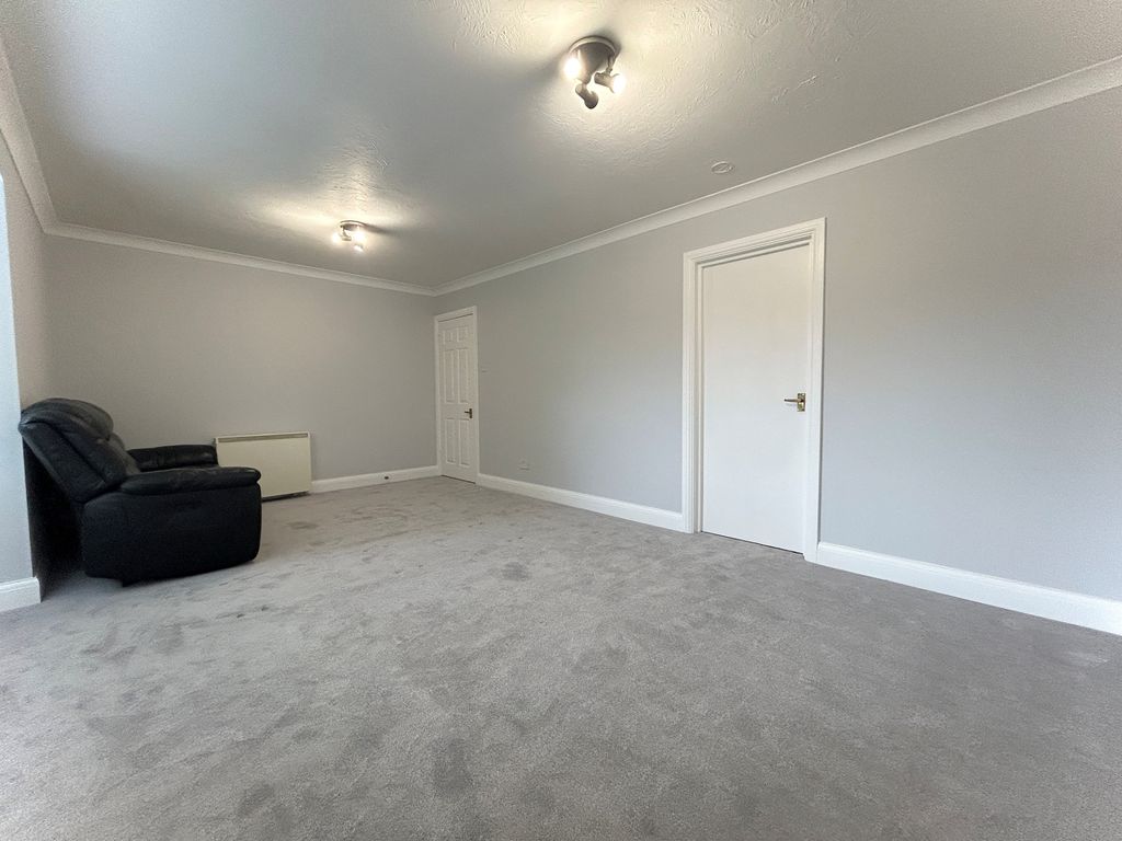 Property photo 3 of 9 Gallery