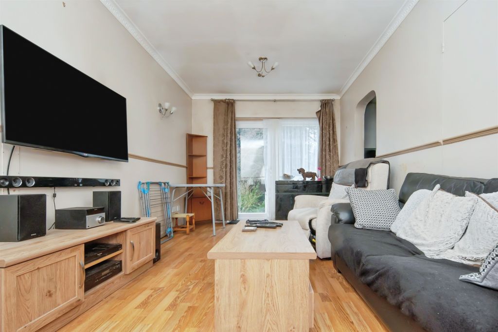 Property photo 2 of 13