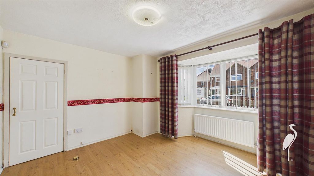 Property photo 2 of 30 Lounge