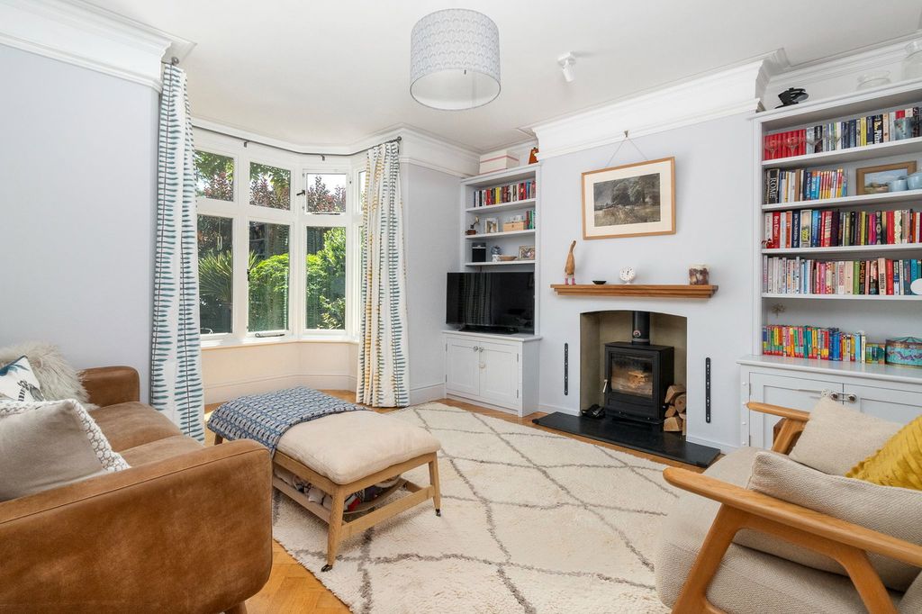 Property photo 2 of 22