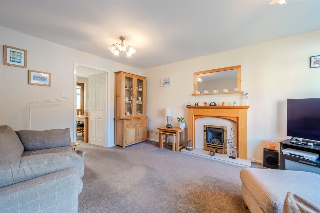 Property photo 2 of 34 Picture No. 29