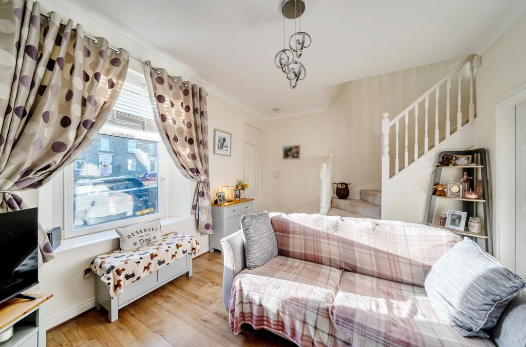 Property photo 3 of 22 1383112-15-6920367E3ce70.Jpg