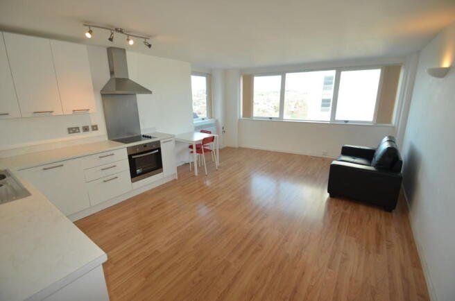 Property photo 2 of 6 Picture No. 01