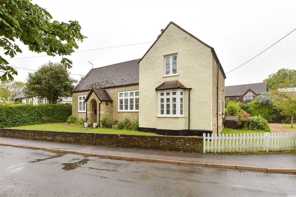 Property photo 1 of 14 External Front Web