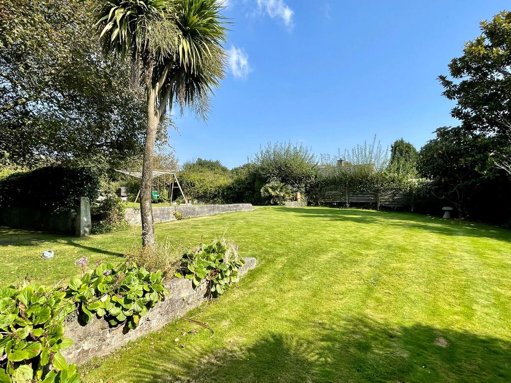Property photo 2 of 39