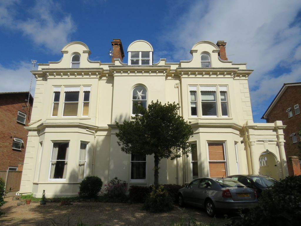 Property photo 1 of 8 Exterior