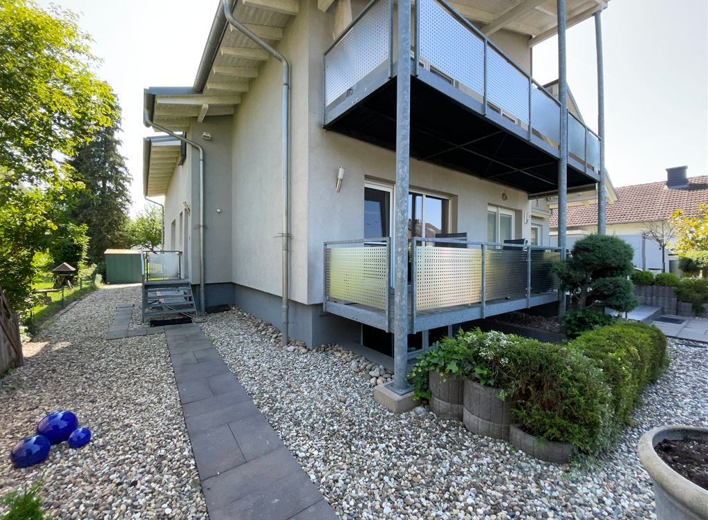 Property photo 3 of 33