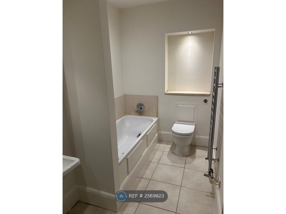 Property photo 3 of 14 Main Bathroom
