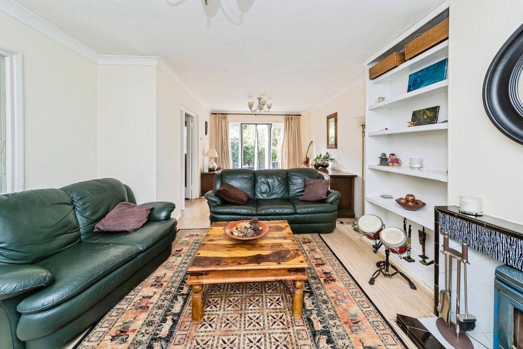 Property photo 2 of 16