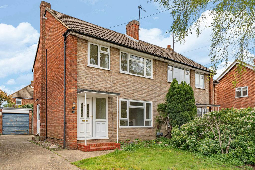 Property photo 1 of 16 Photo 11