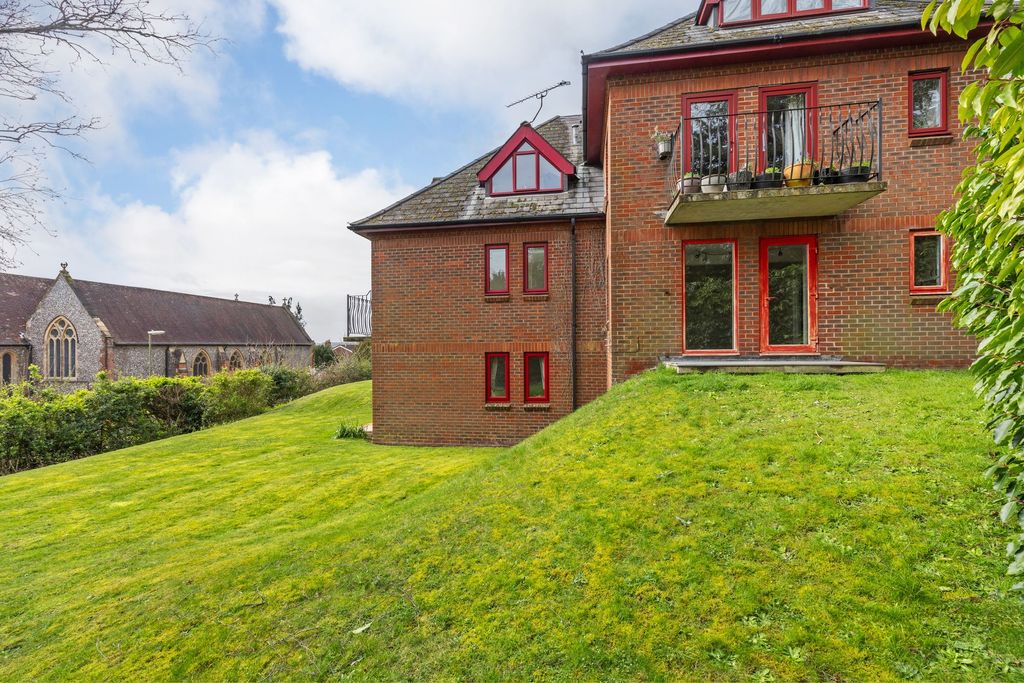 Property photo 2 of 7