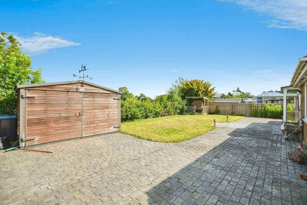 Property photo 3 of 12 Photo