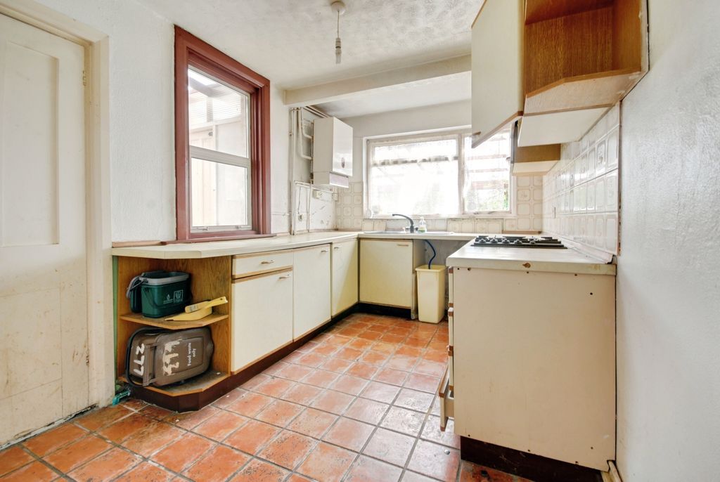 Property photo 2 of 8 Pbox-Img.Jpg