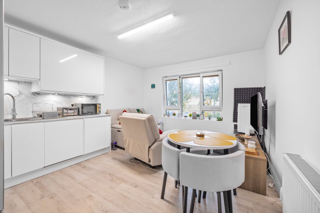 Property photo 3 of 16