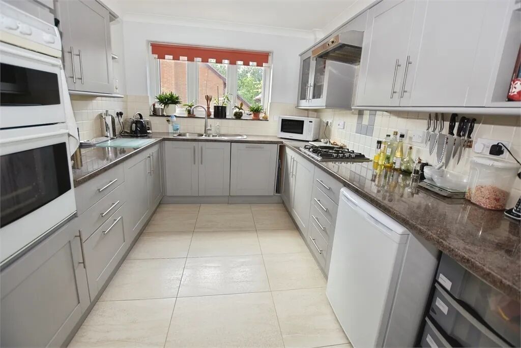 Property photo 3 of 18 Picture 3