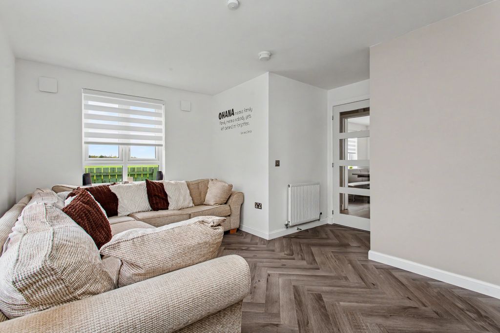 Property photo 2 of 18 Property Image 2