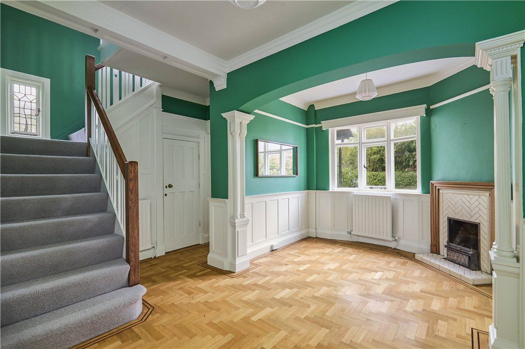Property photo 2 of 25 Hallway