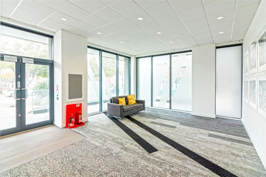 Property photo 2 of 9 For Sale By Aspire Residential | The Causeway