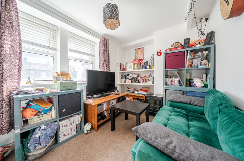 Property photo 2 of 13 1342545-12-68B56F...
