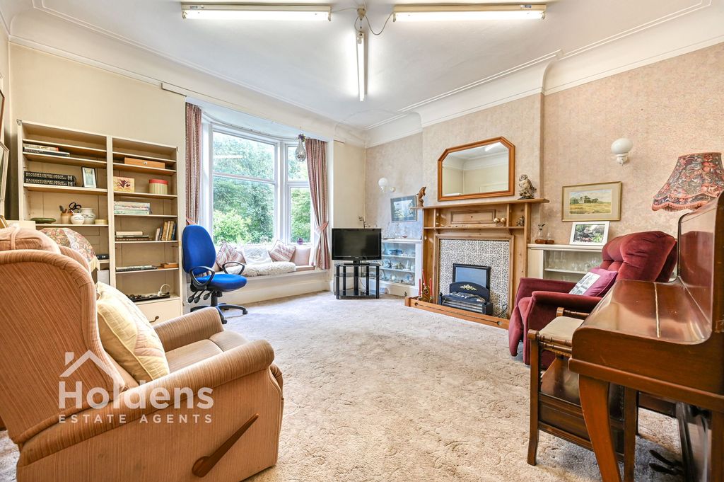 Property photo 3 of 22