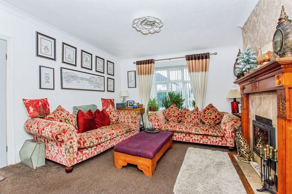 Property photo 2 of 17