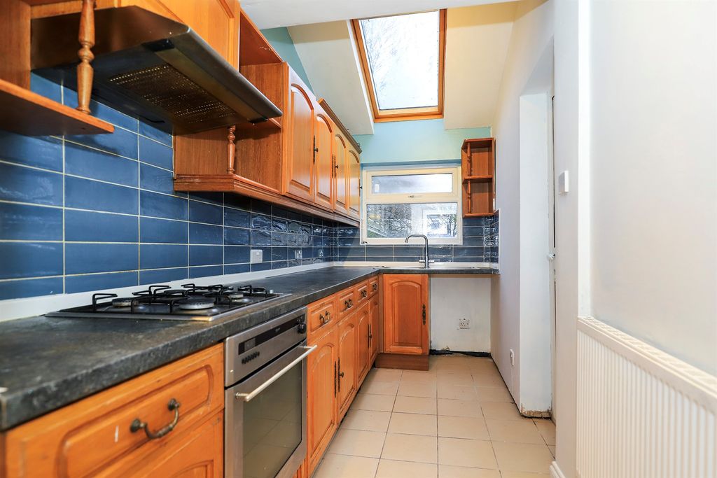 Property photo 3 of 14