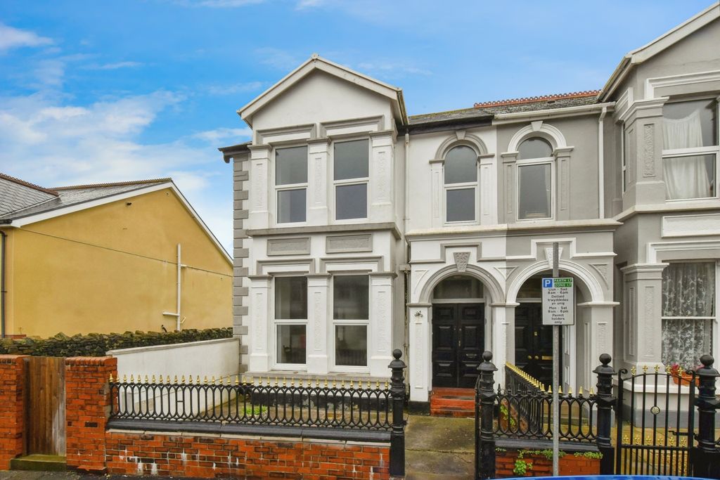 Property photo 1 of 29 Photo