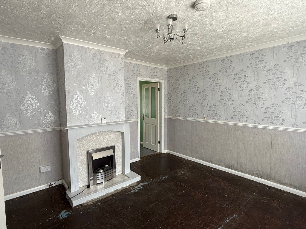 Property photo 3 of 14 Living Room In House In Need Of Improvement