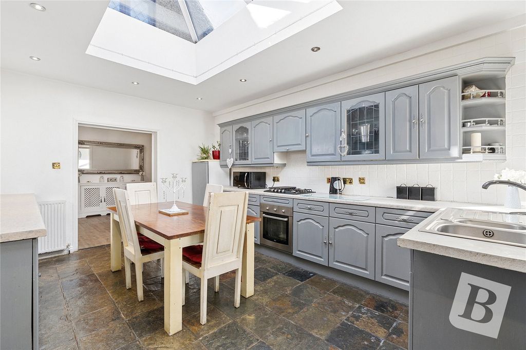 Property photo 2 of 23 Kitchen