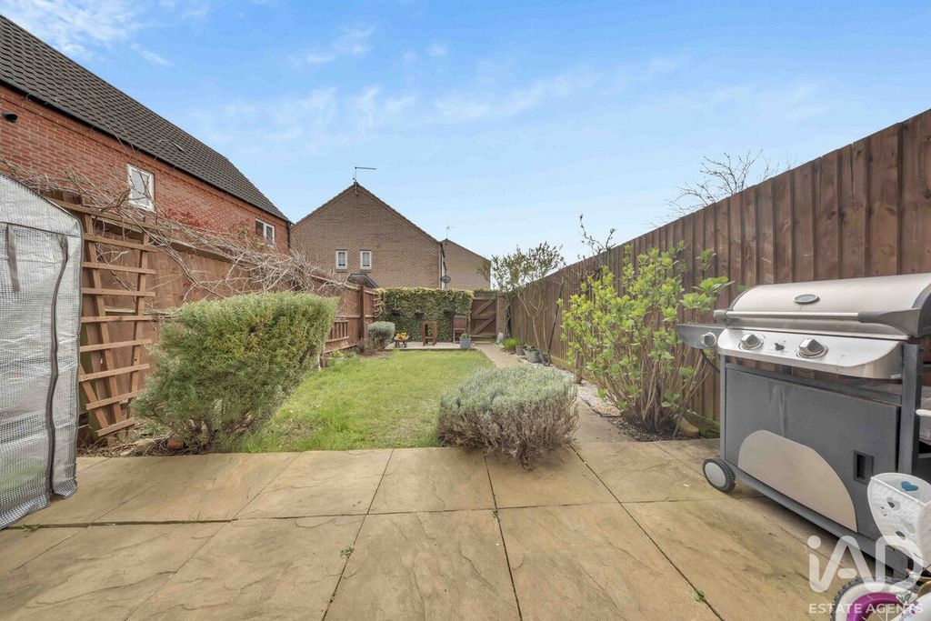 Property photo 2 of 29