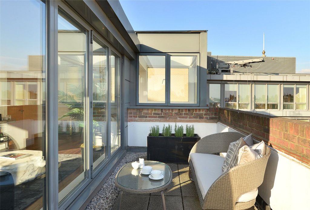 Property photo 1 of 23 Picture No. 02